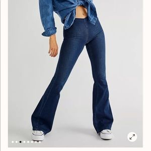 Free people penny pull on wide flare denim size 27 dark blue
